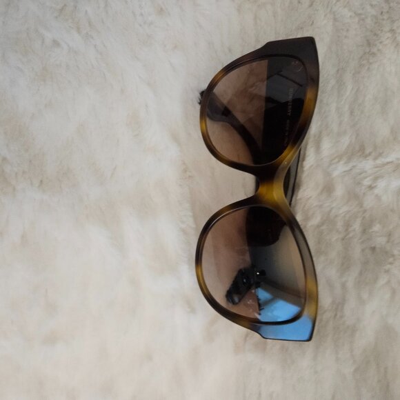 Burberry Accessories - Sunglasses